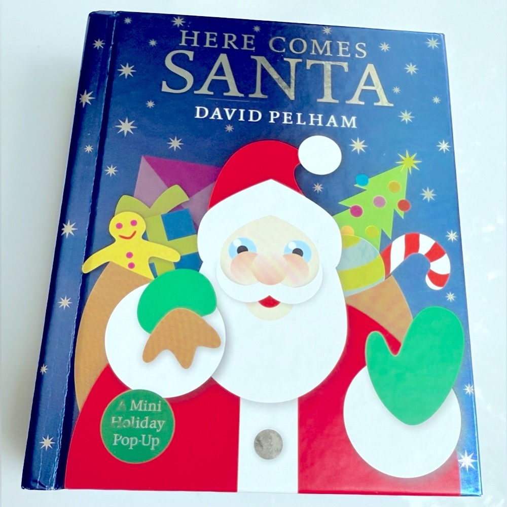 'Here Comes Santa' by David Pelham Mini Holiday Pop-Up Book
